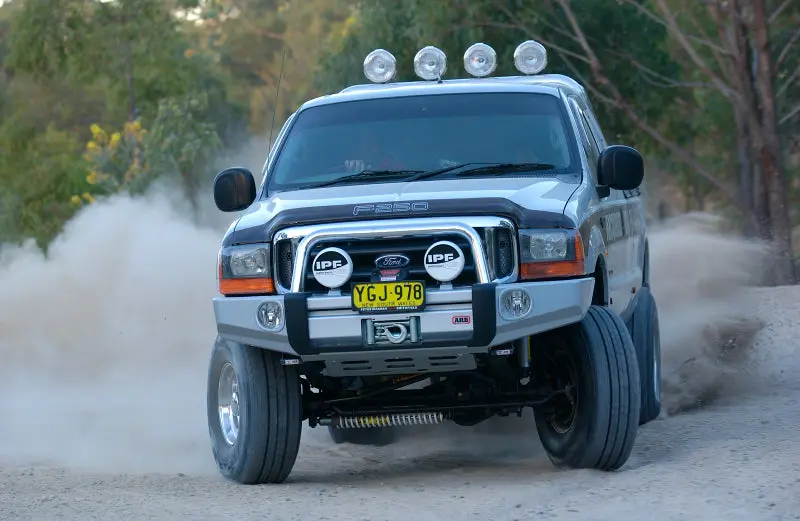 ARB Sahara Deluxe Bar Dodge Ram 96-02 - Premium Bull Bar