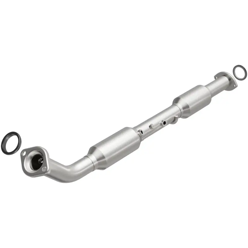 MagnaFlow Direct Fit Catalytic Converter 2005-2008 Toyota Tacoma 2.7L Rear