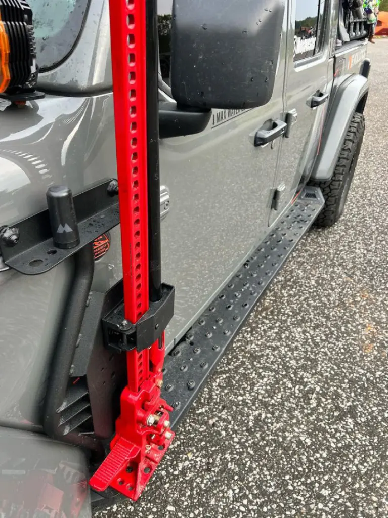 Go Rhino 18-24 Jeep Wrangler JL JLU JT Front Fender Jack Mount Hi-Lift Jack Textured Black
